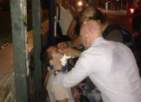 Συγκέντρωση για τον Παύλο Φύσσα: Επίθεση κουκουλοφόρων σε συνεργείο του ΑΝΤ1