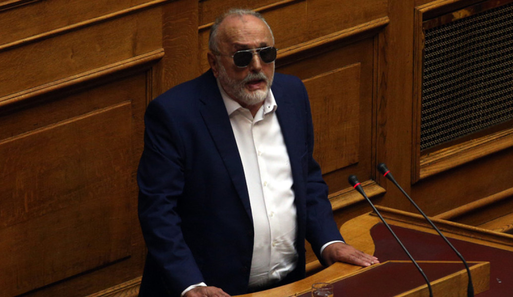 Παναγιώτης Κουρουμπλής: Το ζεϊμπέκικο του υπουργού στη γιορτή του ιδιοκτήτη του “Αγία Ζώνη ΙΙ” (vid)