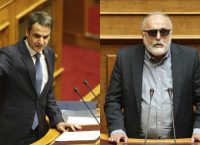 Κυριάκος Μητσοτάκης – Παναγιώτης Κουρουμπλής: Άγρια κόντρα στη Βουλή για την πετρελαιοκηλίδα