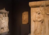 Επικαιροποιούνται οι διαδικασίες και τα τέλη παραχώρησης αρχαιολογικών χώρων, μουσείων και μνημείων