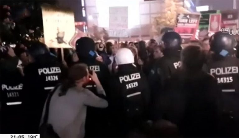 Γερμανικές Εκλογές: Επεισόδια έξω από τα γραφεία του AfD (pics)