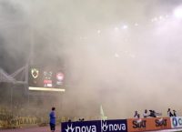 ΑΕΚ – Ολυμπιακός 2017: Επεισόδια έξω απ’ τα επίσημα, δακρυγόνα και διακοπή