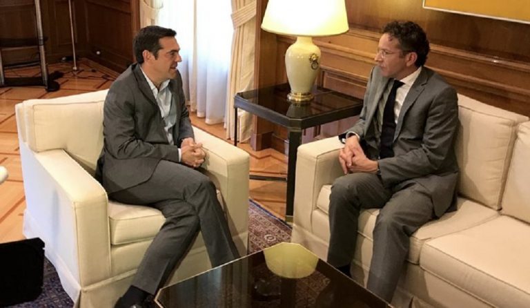 Τσίπρας – Ντάισελμπλουμ: Ραντεβού αυτή την ώρα στο Μέγαρο Μαξίμου