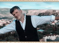 Φοίβος Δεληβοριάς: “Η τελευταία ταράτσα”
