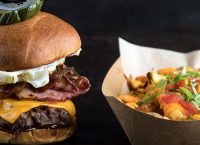 Burger Ap: Εδώ θα φας μπέργκερ από τα χέρια του Άκη Πετρετζίκη (pics)