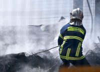 Φωτιά τώρα: Καίγεται βιομηχανία ανελκυστήρων στο Κιλκίς