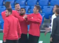 Μπενφίκα: Έπαιξαν ξύλο Ζαρντέλ – Μπαρμπόσα (vid)