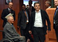 Bόλφγκανγκ Σόιμπλε: Εκείνος αποχωρεί από το Υπουργείο Οικονομικών, η λιτότητα όμως μένει
