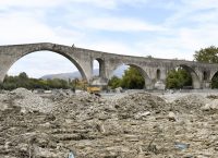 Άρτα: Σε πλήρη εξέλιξη οι εργασίες στο ιστορικό γεφύρι