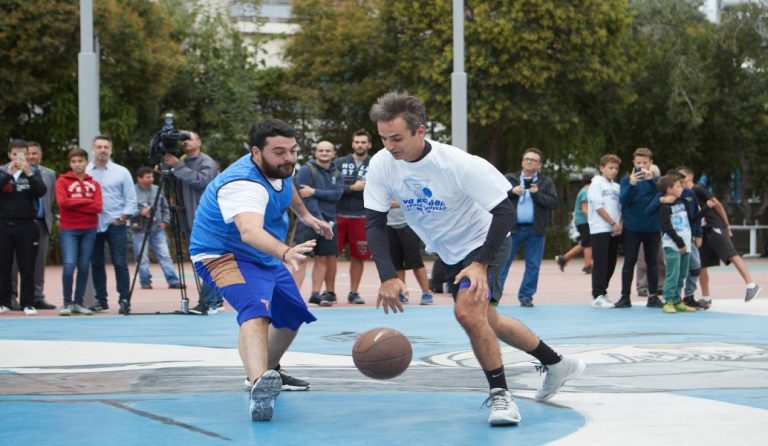 Κυριάκος Μητσοτάκης: Σε τουρνουά 3χ3 μπάσκετ της ΟΝΝΕΔ για τα παιδικά χωριά SOS (pics)