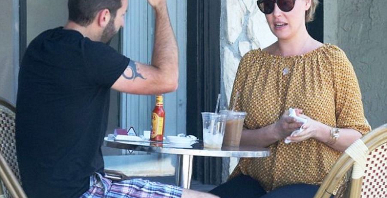 Η πρώτη εμφάνιση της εγκυμονούσας Κάθριν Χέιγκλ