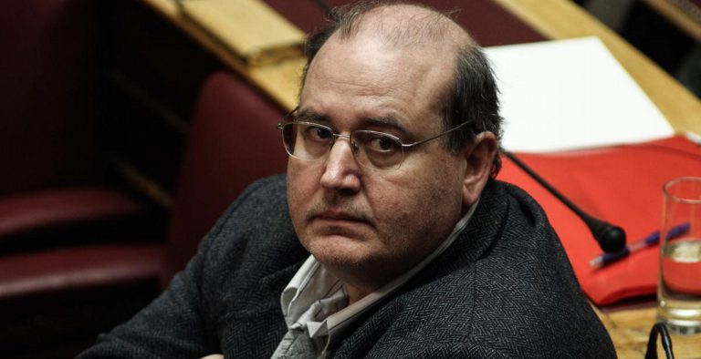 Φίλης: Δεν έχουμε εκχώρηση εθνικής ανεξαρτησίας για να έχουμε ανάγκη για ψήφιση από 180 βουλευτές