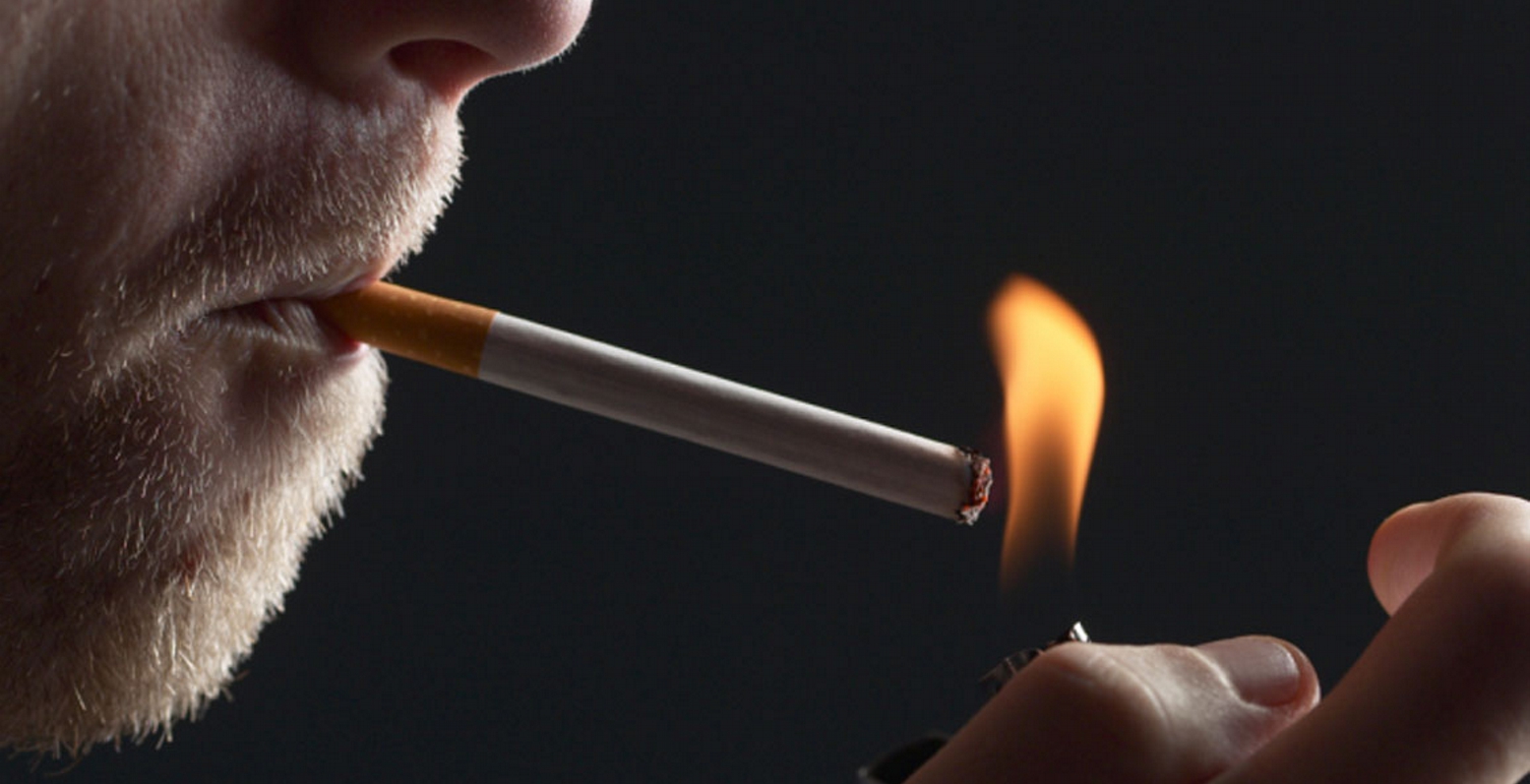 Το κάπνισμα μειώνει άμεσα την πρόσληψη των θερμίδων