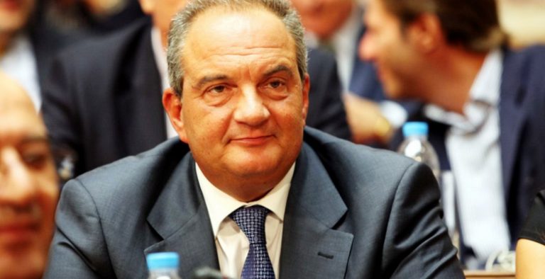 “Χαλασμός” στο γραφείο Καραμανλή για “χρόνια πολλά”!