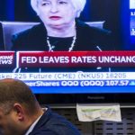 Στραμμένη στο επιτόκιο της Fed η Wall Street