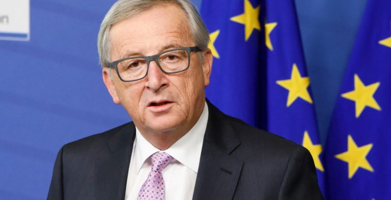 Γιούνκερ: Έμφαση σε “πακέτο” και Σύμφωνο Σταθερότητας
