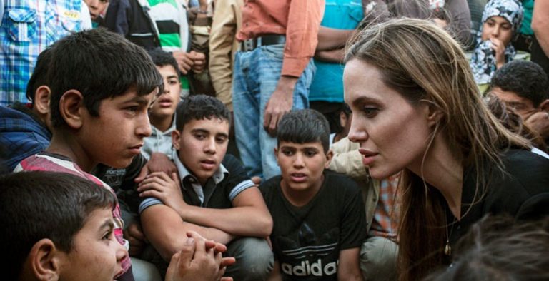 Έκκληση της Αντζελίνα Τζολί να λήξει ο πόλεμος στη Συρία