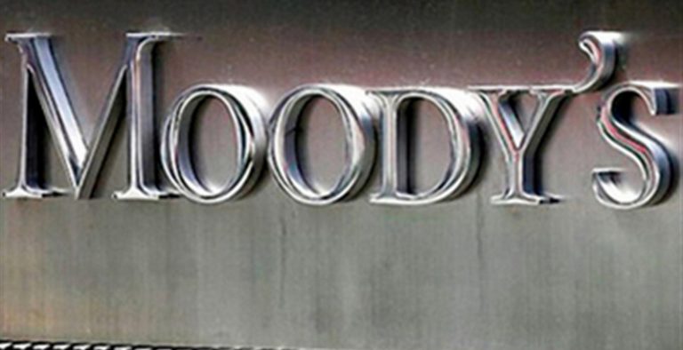 Moody’s: Μικρή πιθανότητα να φύγει άλλη χώρα από το ευρώ εκτός από την Ελλάδα