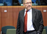 Ρέγκλινγκ: Δεν θα υπάρξει τέταρτο μνημόνιο, εάν η Ελλάδα παραμείνει σε τροχιά μεταρρυθμίσεων