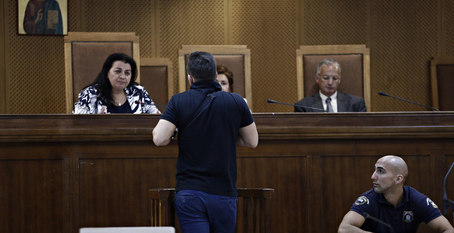 Ειρωνείες από τους δικηγόρους της Χ.Α. προς τον Αιγύπτιο ψαρά