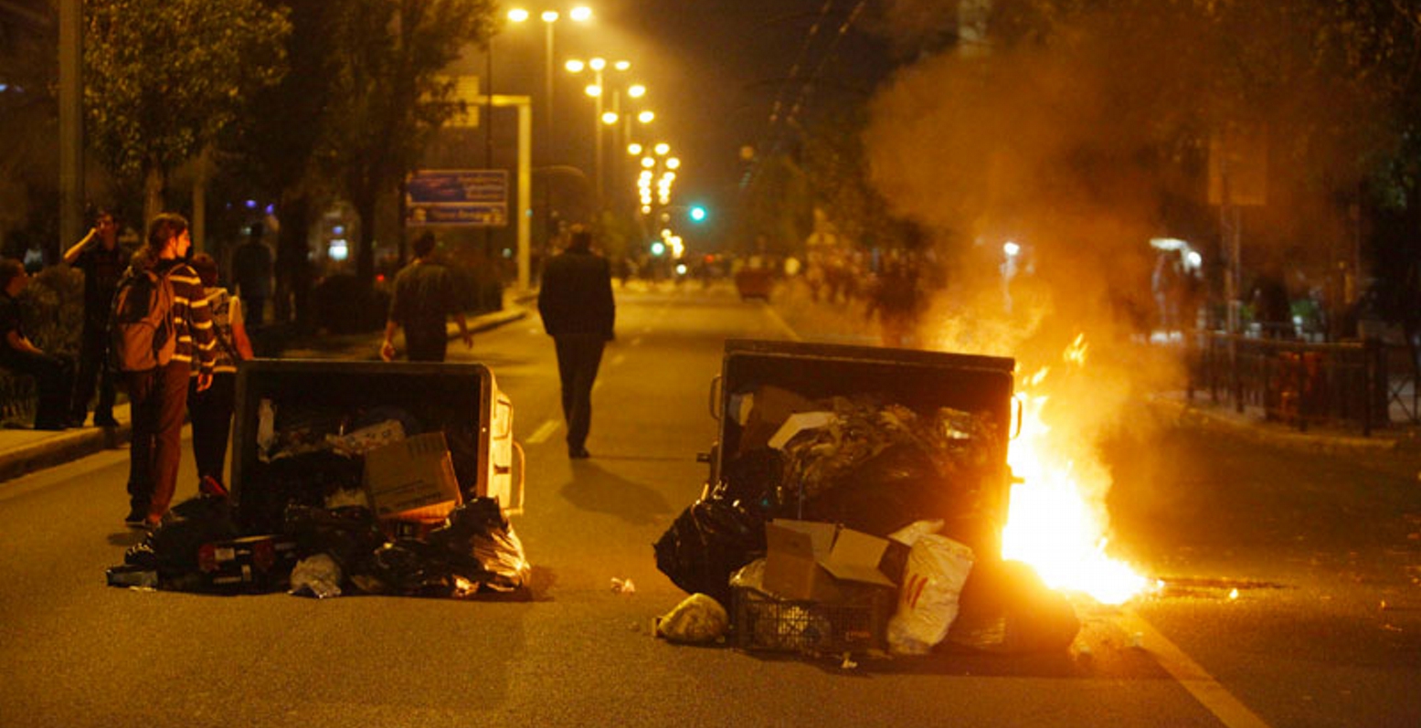 Επίθεση με μολότοφ στο Πολυτεχνείο