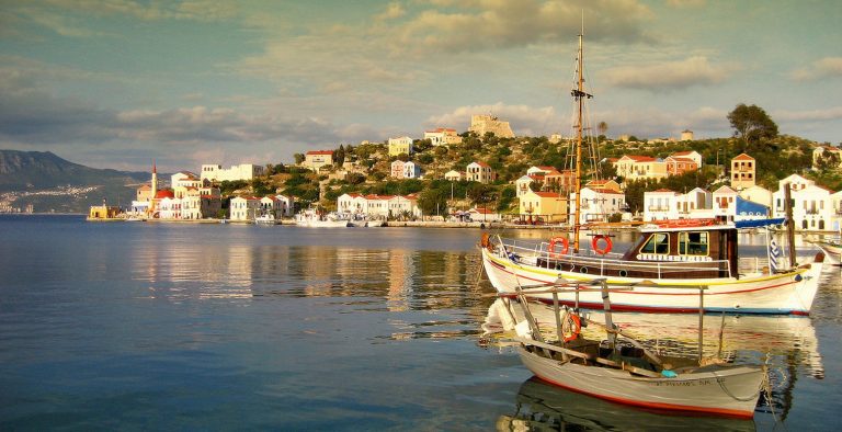 Τουρισμός στην Ελλάδα: Αντιπροσωπεύει το 20,6% του ΑΕΠ