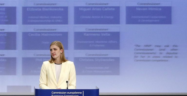 Κομισιόν: Κάτω από τις 100 ημερησίως οι αφίξεις προσφύγων και μεταναστών στην Ελλάδα