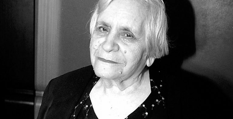 Έφυγε από τη ζωή η ποιήτρια, πεζογράφος και μεταφράστρια Βούλα Δαμιανάκου