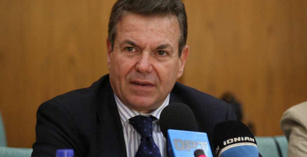 Ανακοινώθηκε νομοτεχνική βελτίωση για τις εισφορές υγείας