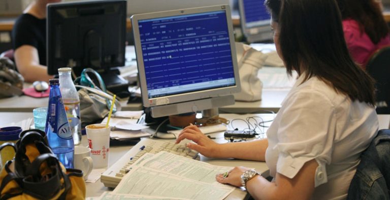 Εφορία: Ξεκίνησε ο αυτόματος συμψηφισμός επιστροφών