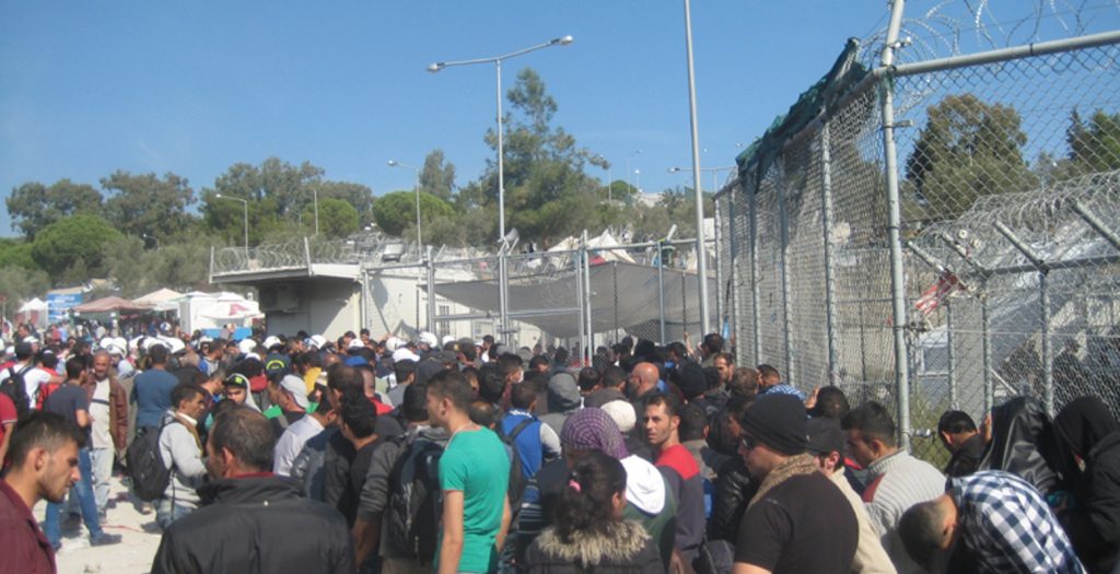 Μόρια: Επιχείρηση για την αποσυμφόρηση του ΚΥΤ – 350 πρόσφυγες σε δομές της ηπειρωτικής χώρας