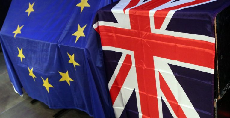 Έρευνα: Οι Βρετανοί δε μετάνιωσαν το Brexit