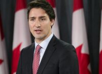 Το photobombing του Τριντό σε νεόνυμφους (pics)