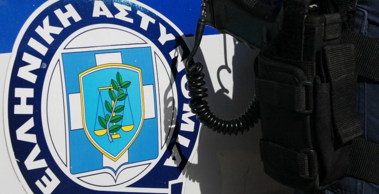 Εξαρθρώθηκε συμμορία που λήστευε οδηγούς και πεζούς