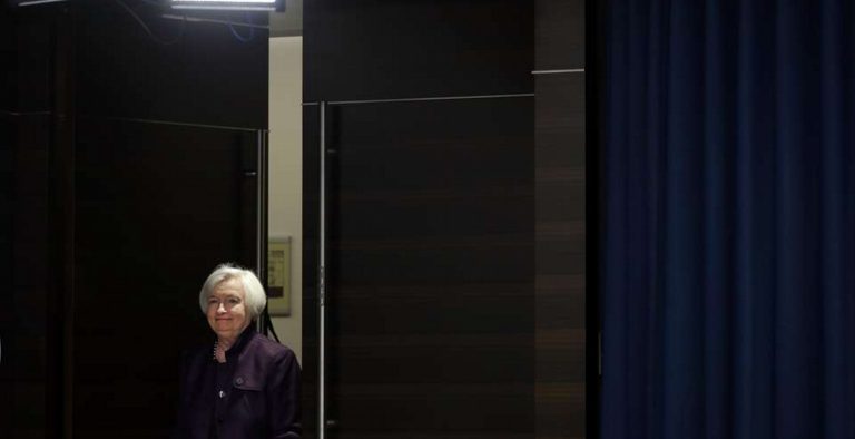 Ενισχυμένη η Wall Street μετά από τη Fed