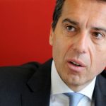 Κερν: Μέρκελ και Ζέεχοφερ διευθέτησαν τη διαφορά τους σε βάρος της Αυστρίας