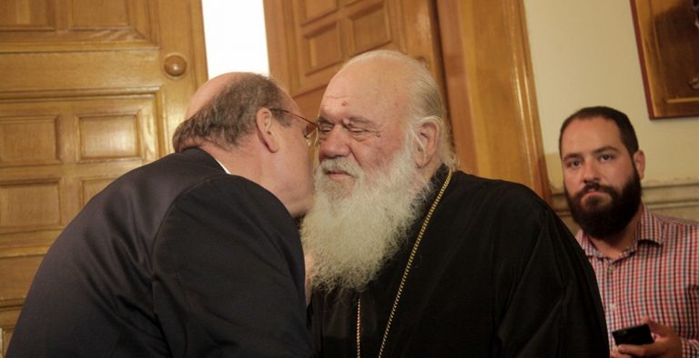”Καρφιά” Ιερώνυμου σε Φίλη για την Εκκλησία