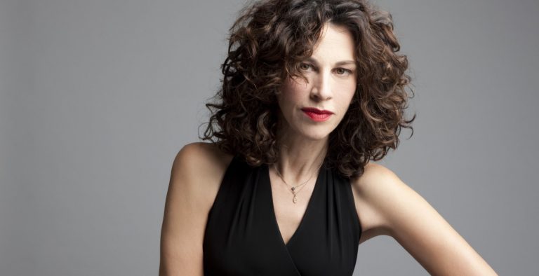 Όταν η Ελευθερία Αρβανιτάκη παντρεύτηκε τον Γιάννη Πάριο !