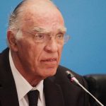 Ένωση Κεντρώων: Γιατί δεν κατονομάζουμε τον δημοσκόπο
