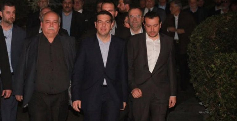 Μαξίμου: Σε… “αναμμένα κάρβουνα” για τις δόσεις των υπερθεματιστών