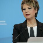 Προκαλεί η Γεροβασίλη: Κάντε μήνυση στην πραγματικότητα
