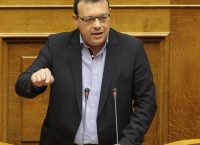 Φάμελλος: “Ανεπίτρεπτο η αντιπολίτευση να παίζει με το θέμα της ανακοίνωσης των νεκρών”