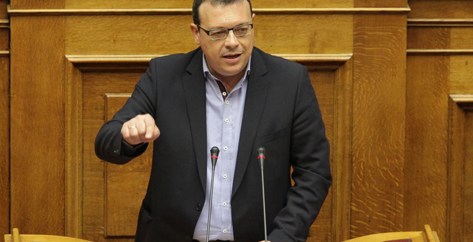 Φάμελλος: “Ανεπίτρεπτο η αντιπολίτευση να παίζει με το θέμα της ανακοίνωσης των νεκρών”