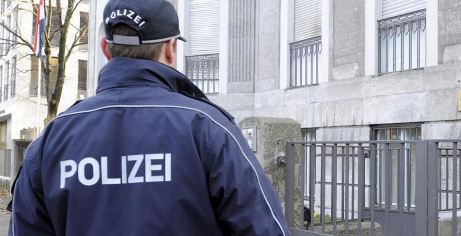 Γερμανία: Εξερράγησαν βόμβες σε τζαμί και συνεδριακό κέντρο