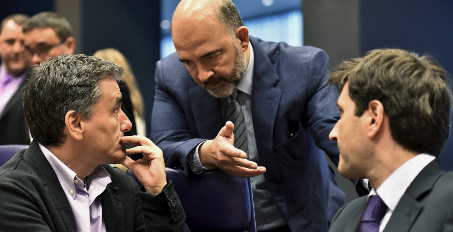 Ο Μοσκοβισί πιέζει για άμεση λύση στο ελληνικό χρέος