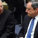 Ηχηρή παρέμβαση Σόιμπλε στην πολιτική Ντράγκι:  Αύξησε τώρα τα επιτόκια!