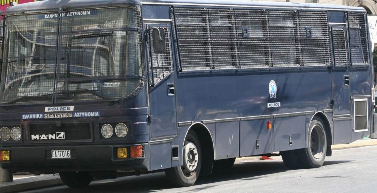 Μυτιλήνη: Αστυνομικός αυτοπυροβολήθηκε στο πόδι