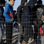 Κομισιόν: Μειώθηκε το πρόβλημα του προσφυγικού στην Ελλάδα