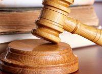 Άφησαν ελεύθερο στη Γερμανία νεοναζί που εμπλέκεται σε 10 δολοφονίες