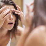 Πώς να εξολοθρεύσετε τα σπυράκια με φυσικά υλικά